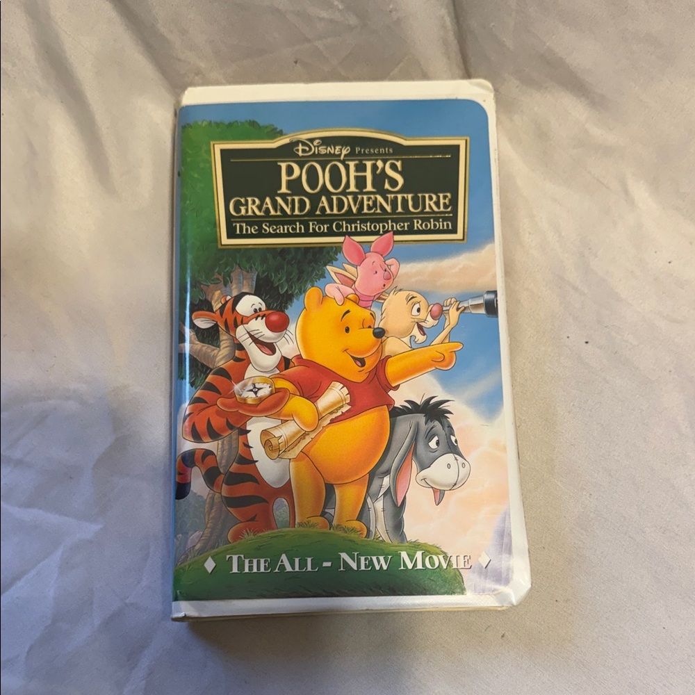 Disney Pooh's Grand Adventure VHS